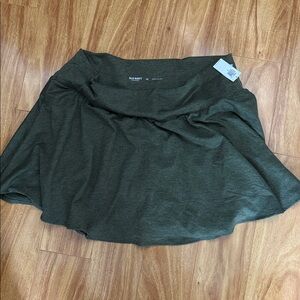 Old Navy Women's Dark Green skort NWT